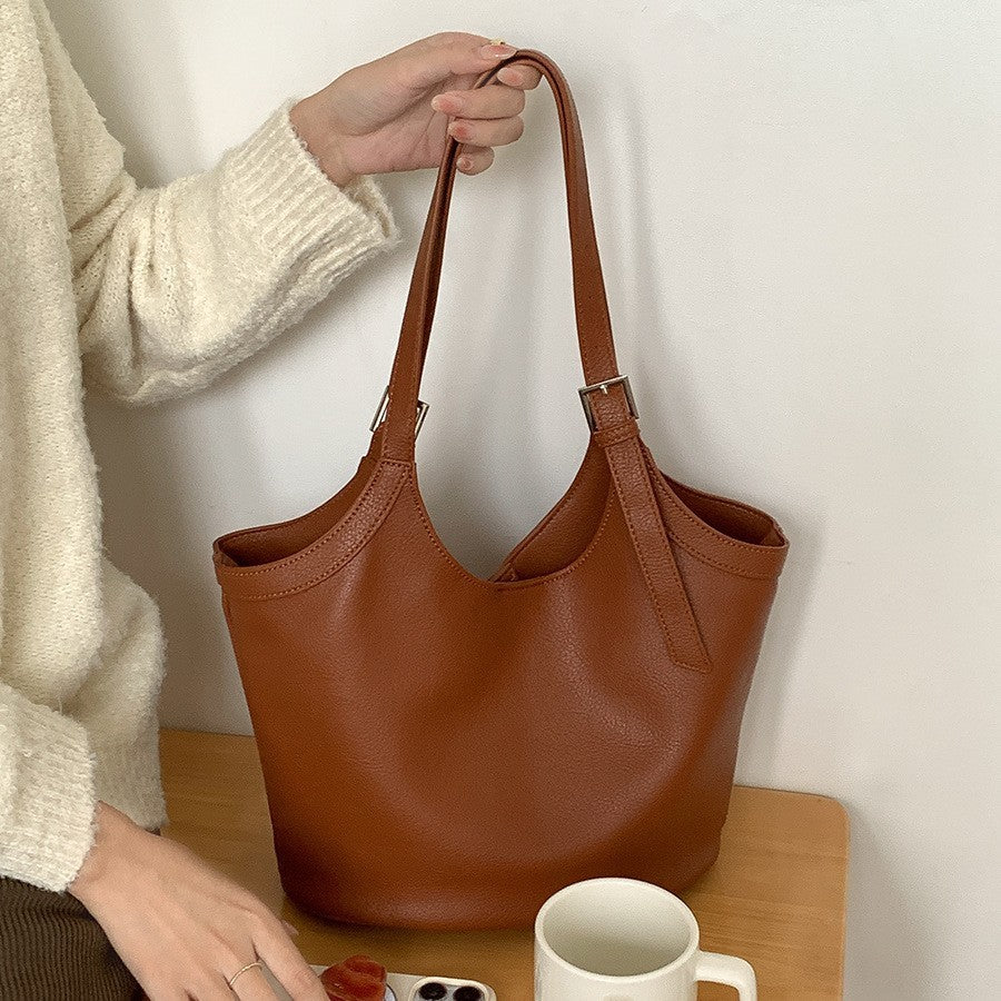 Idle Style Fashion Light Retro Pu Soft Leather Large Capacity Commuter Shoulder Bag