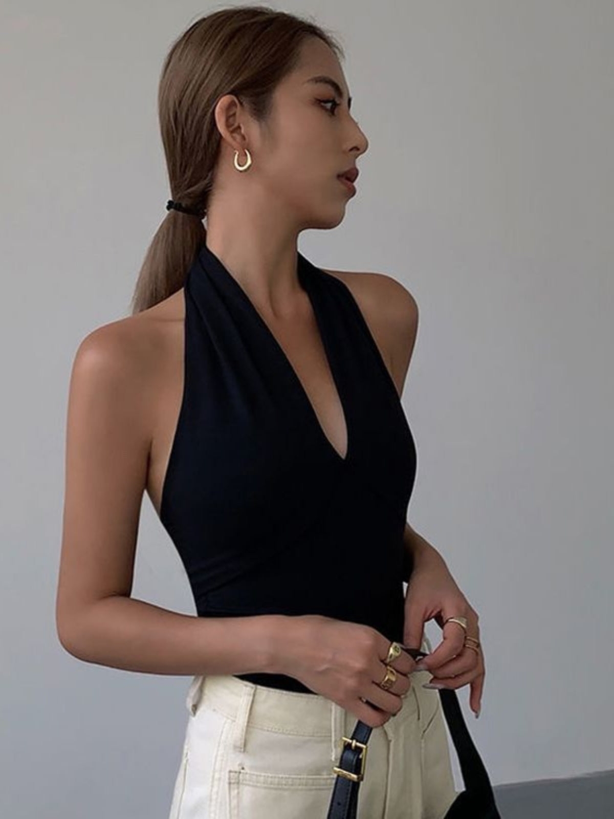 Advanced Sense Black V-neck Halterneck Vest